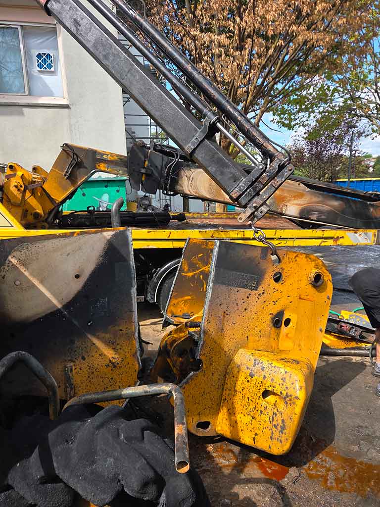 Châssis de chariot télescopique découpé en éléments manipulables